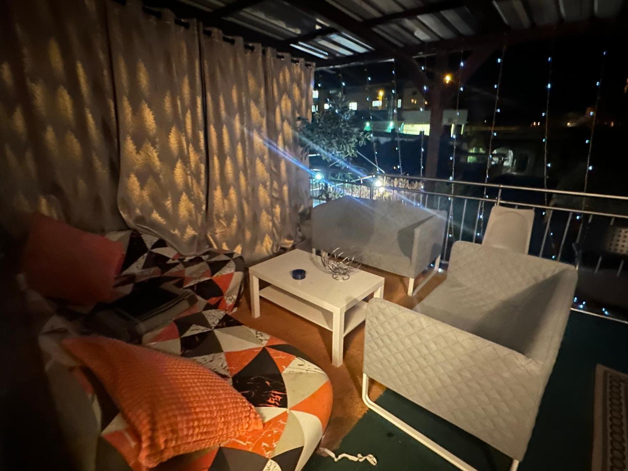 Schoenes Zimmer In Bahnhofsnaehe In Einer Wohnung Mit Grosser Terrasse Giessen Exterior photo